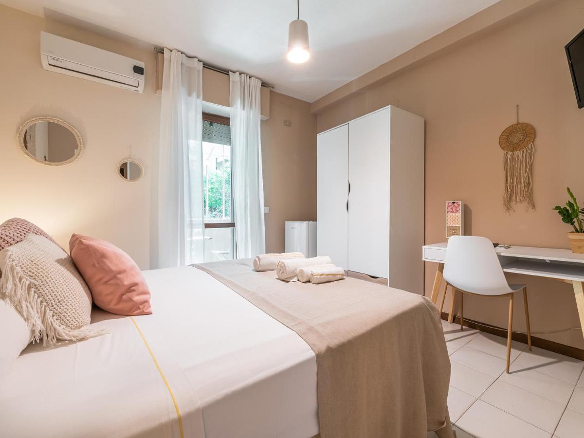 Villa Vaghi Rooms Каляри Екстериор снимка